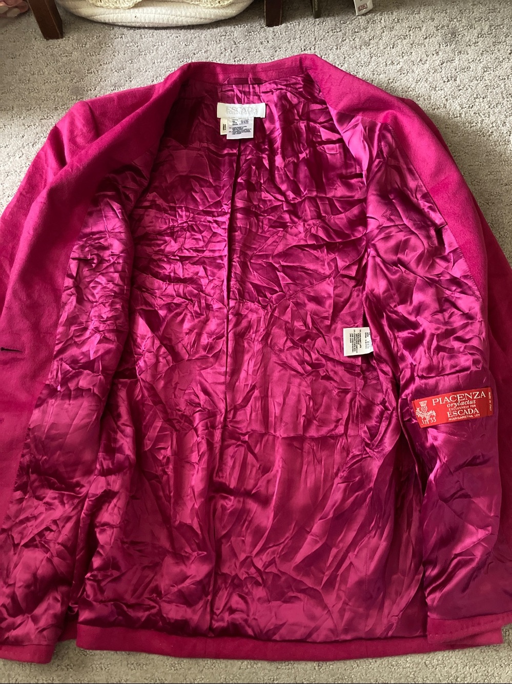 Vintage Escada fuchsia rabbit & wool blazer jacket, ~Medium. - Picture 4 of 16